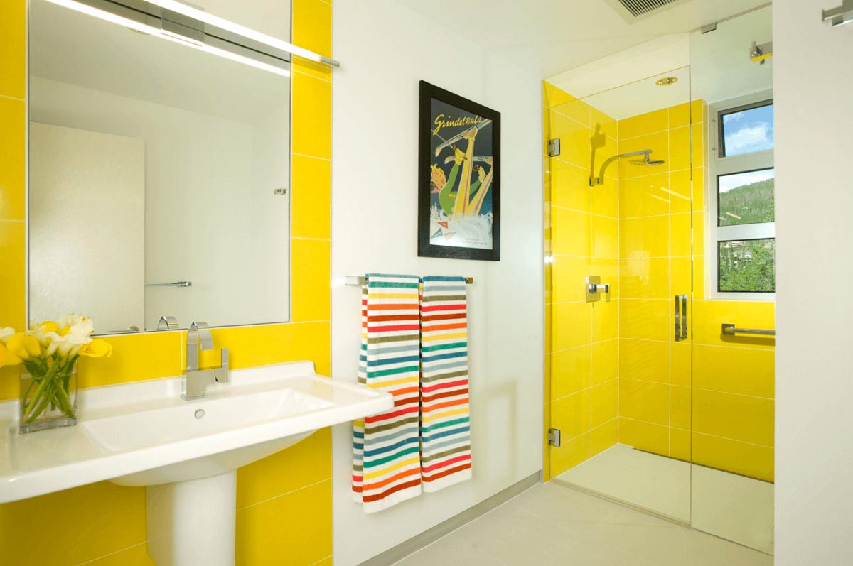 سرویس بهداشتی زرد رنگ