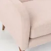 مبل تک گرتا